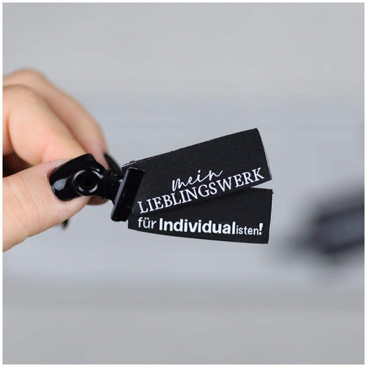 Entdecke unsere auffälligen Statement Weblabels! Perfekt für individuelle DIY-Projekte und einzigartige Modekreationen. Hochwertig, langlebig und einfach anzubringen. Verleihe Deinen Designs eine besondere Note mit unseren trendigen Labels. Jetzt online b