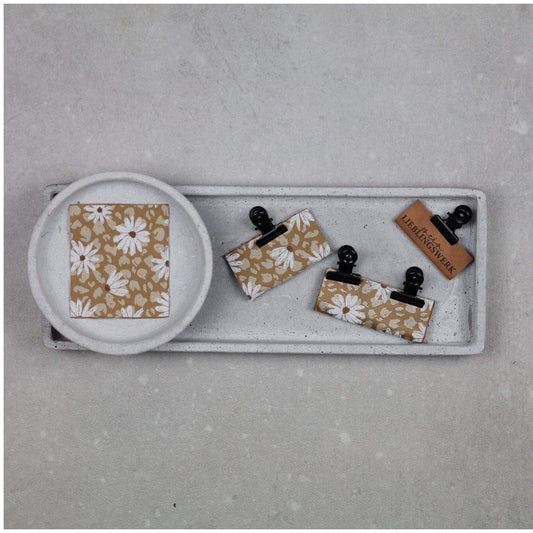 Entdecke unsere auffälligen Statement Weblabels! Perfekt für individuelle DIY-Projekte und einzigartige Modekreationen. Hochwertig, langlebig und einfach anzubringen. Verleihe Deinen Designs eine besondere Note mit unseren trendigen Labels. Jetzt online b