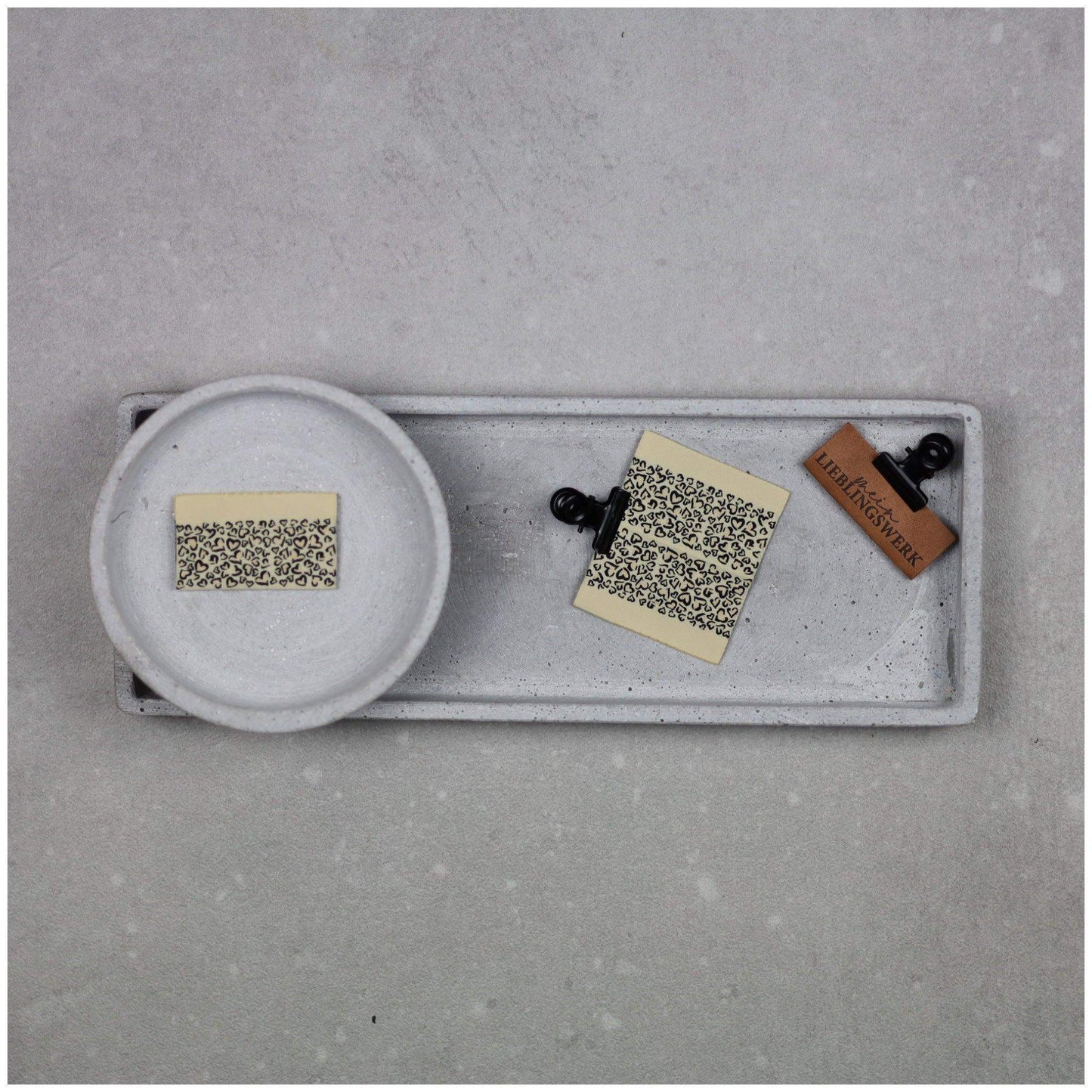 Entdecke unsere auffälligen Statement Weblabels! Perfekt für individuelle DIY-Projekte und einzigartige Modekreationen. Hochwertig, langlebig und einfach anzubringen. Verleihe Deinen Designs eine besondere Note mit unseren trendigen Labels. Jetzt online b