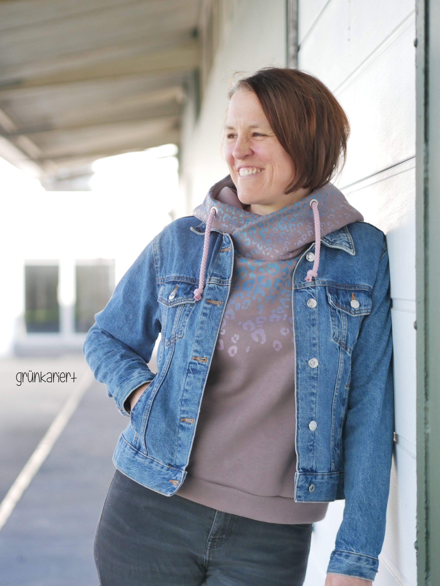 #9 Mystic Ocean | Petrol – Violett | LEO Classic Outline – Farbverlauf VTB