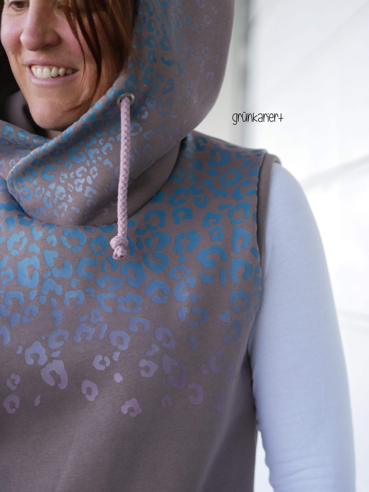 #9 Mystic Ocean | Petrol – Violett | LEO Classic Outline – Farbverlauf VTB