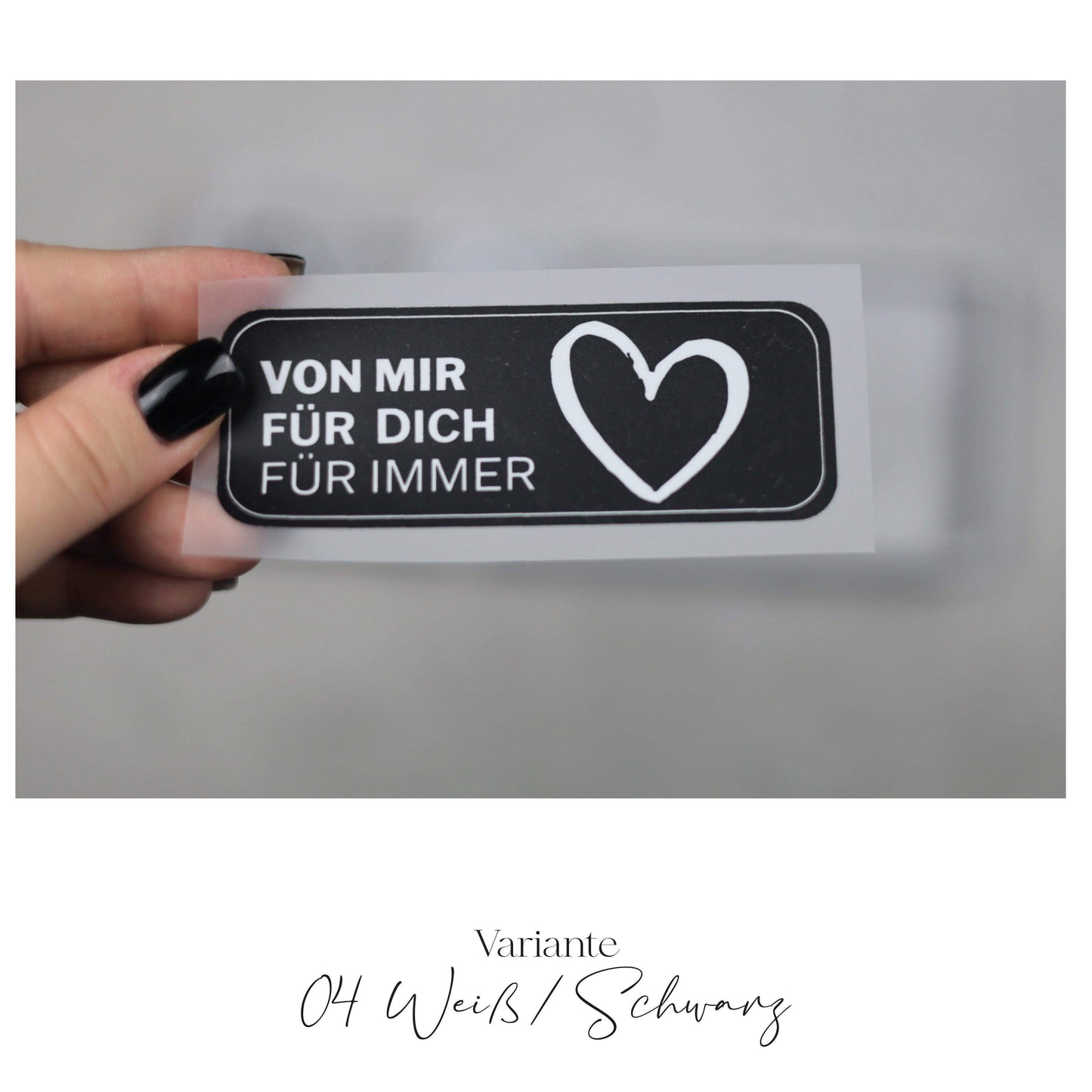 Entdecke unsere stylischen Größenlabels als Bügelbilder für Statement-Jacken! Einfach aufzubügeln, langlebig und perfekt für individuelle DIY-Projekte. Verleihe Deinen Jacken eine persönliche Note und sorge für klare Größenangaben. Jetzt online kaufen!