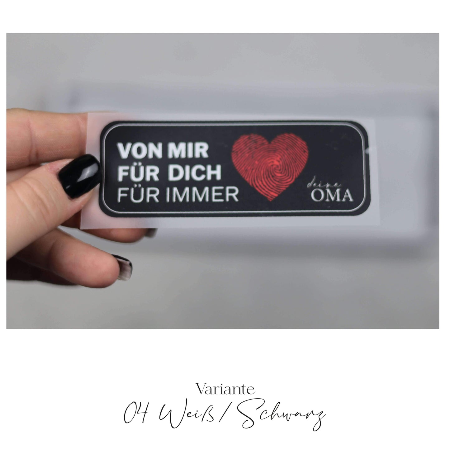 Entdecke unsere stylischen Größenlabels als Bügelbilder für Statement-Jacken! Einfach aufzubügeln, langlebig und perfekt für individuelle DIY-Projekte. Verleihe Deinen Jacken eine persönliche Note und sorge für klare Größenangaben. Jetzt online kaufen!