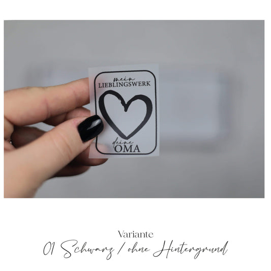 Entdecke unsere stylischen Größenlabels als Bügelbilder für Statement-Jacken! Einfach aufzubügeln, langlebig und perfekt für individuelle DIY-Projekte. Verleihe Deinen Jacken eine persönliche Note und sorge für klare Größenangaben. Jetzt online kaufen!