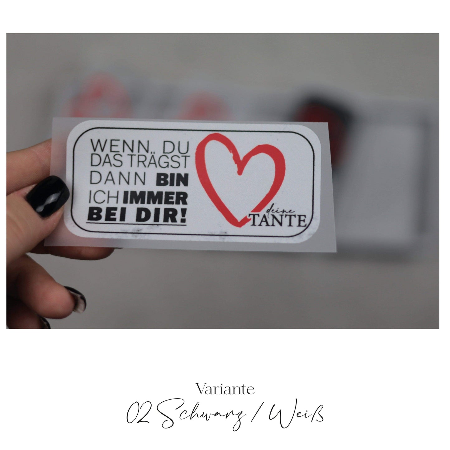 Entdecke unsere stylischen Größenlabels als Bügelbilder für Statement-Jacken! Einfach aufzubügeln, langlebig und perfekt für individuelle DIY-Projekte. Verleihe Deinen Jacken eine persönliche Note und sorge für klare Größenangaben. Jetzt online kaufen!