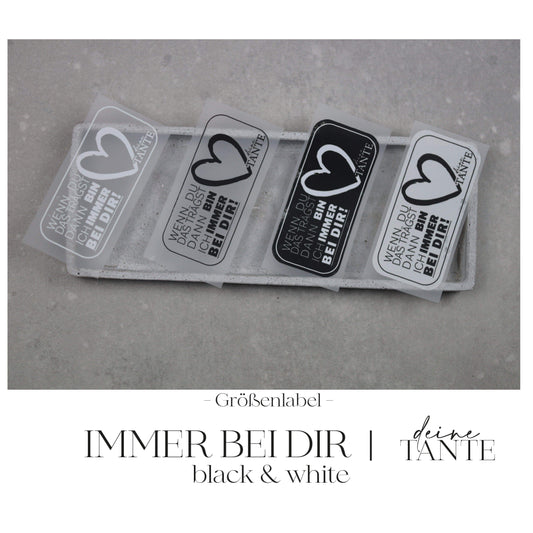 Entdecke unsere stylischen Größenlabels als Bügelbilder für Statement-Jacken! Einfach aufzubügeln, langlebig und perfekt für individuelle DIY-Projekte. Verleihe Deinen Jacken eine persönliche Note und sorge für klare Größenangaben. Jetzt online kaufen!
