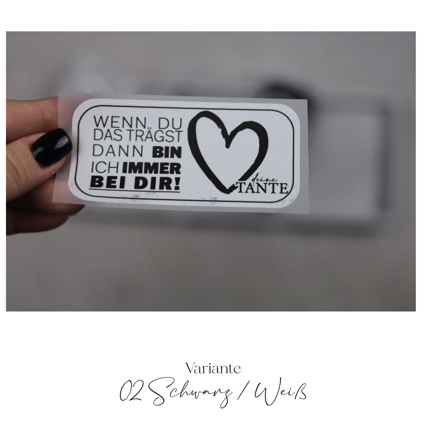 Entdecke unsere stylischen Größenlabels als Bügelbilder für Statement-Jacken! Einfach aufzubügeln, langlebig und perfekt für individuelle DIY-Projekte. Verleihe Deinen Jacken eine persönliche Note und sorge für klare Größenangaben. Jetzt online kaufen!