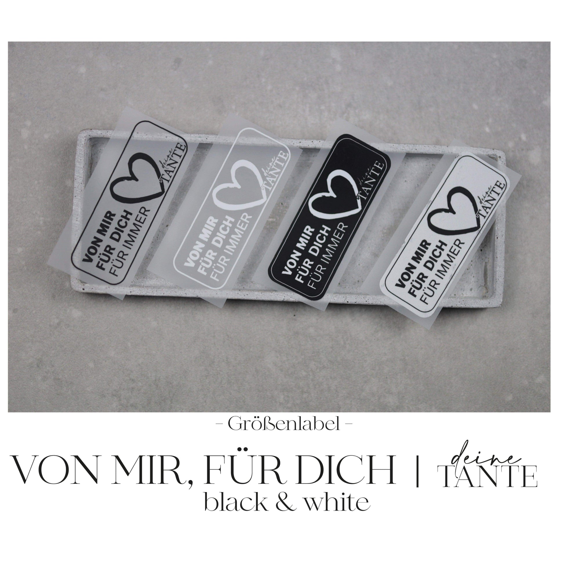 Entdecke unsere stylischen Größenlabels als Bügelbilder für Statement-Jacken! Einfach aufzubügeln, langlebig und perfekt für individuelle DIY-Projekte. Verleihe Deinen Jacken eine persönliche Note und sorge für klare Größenangaben. Jetzt online kaufen!