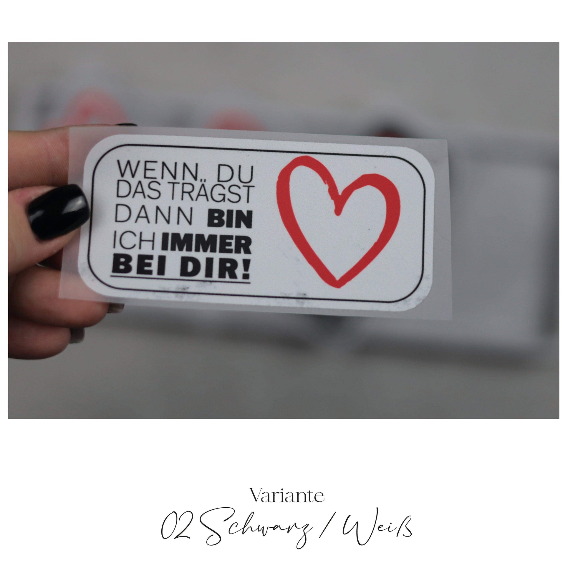 Entdecke unsere stylischen Größenlabels als Bügelbilder für Statement-Jacken! Einfach aufzubügeln, langlebig und perfekt für individuelle DIY-Projekte. Verleihe Deinen Jacken eine persönliche Note und sorge für klare Größenangaben. Jetzt online kaufen!